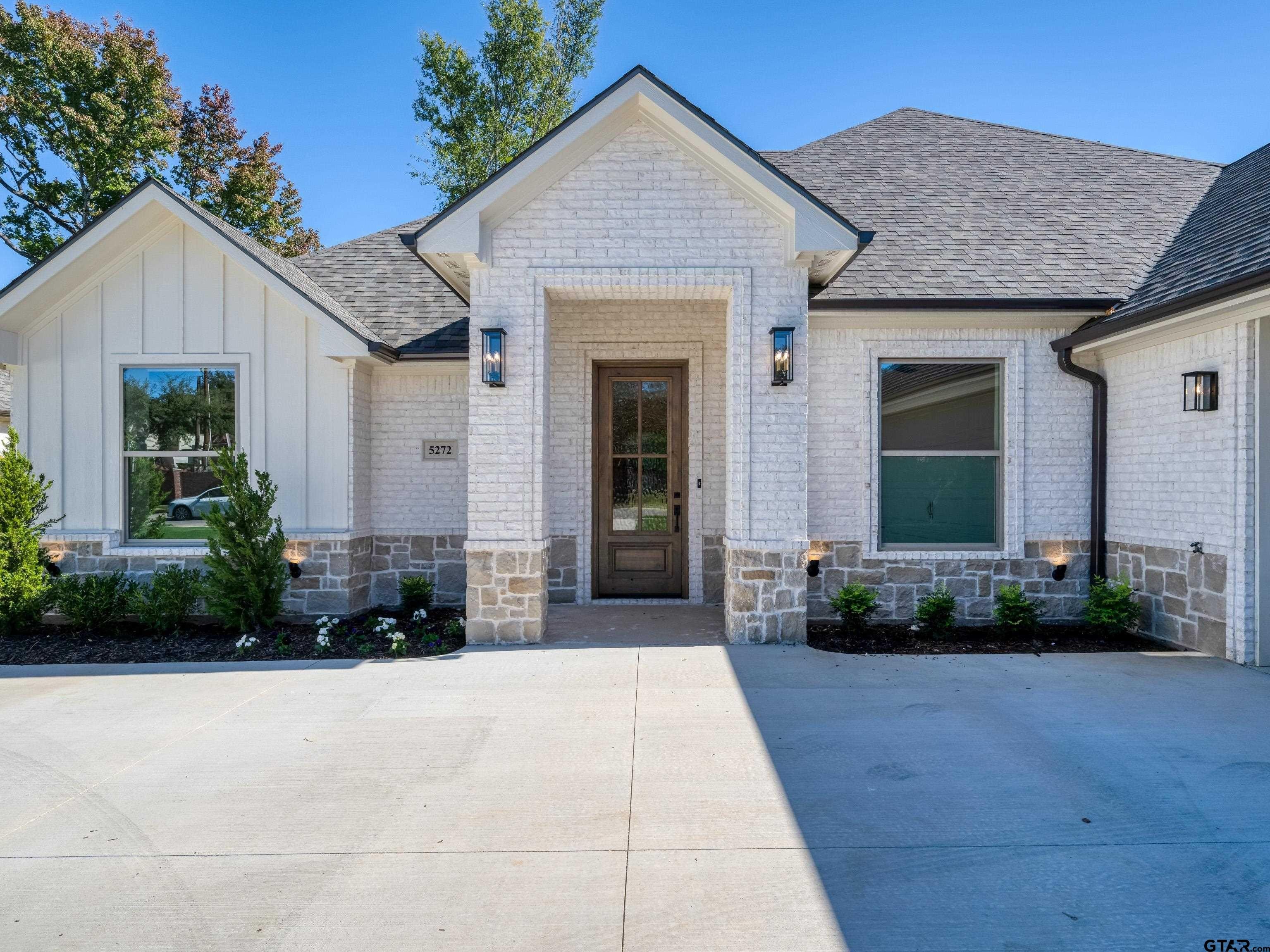 5272 Hollytree Drive, Tyler, TX 75703, 3 Habitaciones Habitaciones , ,2 BañosBaños,Residential,En Venta,5272 Hollytree Drive,24015482
