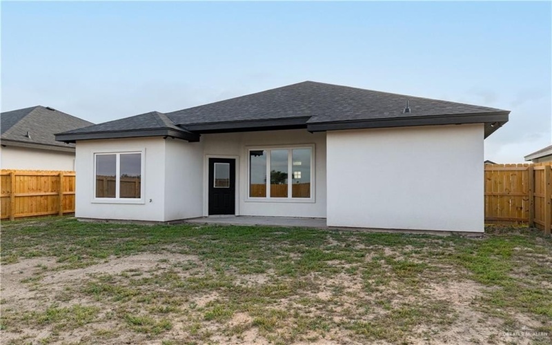 328 N Leon Avenue, Elsa, TX 78543, 3 Bedrooms Bedrooms, ,2 BathroomsBathrooms,Residential,For Sale,328 N Leon Avenue,470822