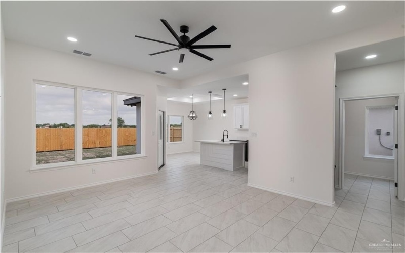 328 N Leon Avenue, Elsa, TX 78543, 3 Bedrooms Bedrooms, ,2 BathroomsBathrooms,Residential,For Sale,328 N Leon Avenue,470822