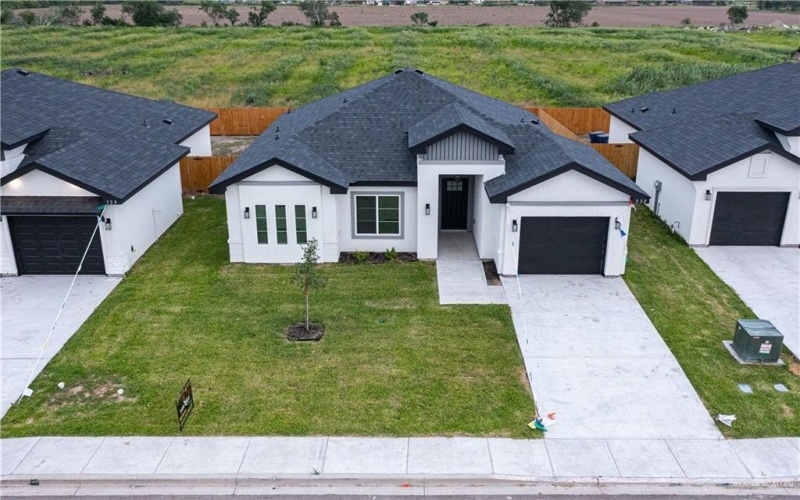 332 N Leon Avenue, Elsa, TX 78543, 3 Bedrooms Bedrooms, ,2 BathroomsBathrooms,Residential,For Sale,332 N Leon Avenue,470823