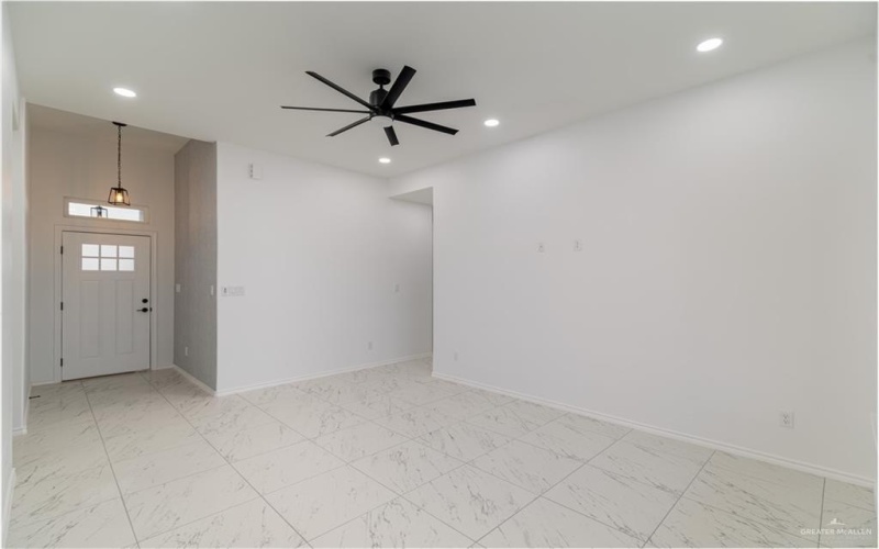 332 N Leon Avenue, Elsa, TX 78543, 3 Bedrooms Bedrooms, ,2 BathroomsBathrooms,Residential,For Sale,332 N Leon Avenue,470823
