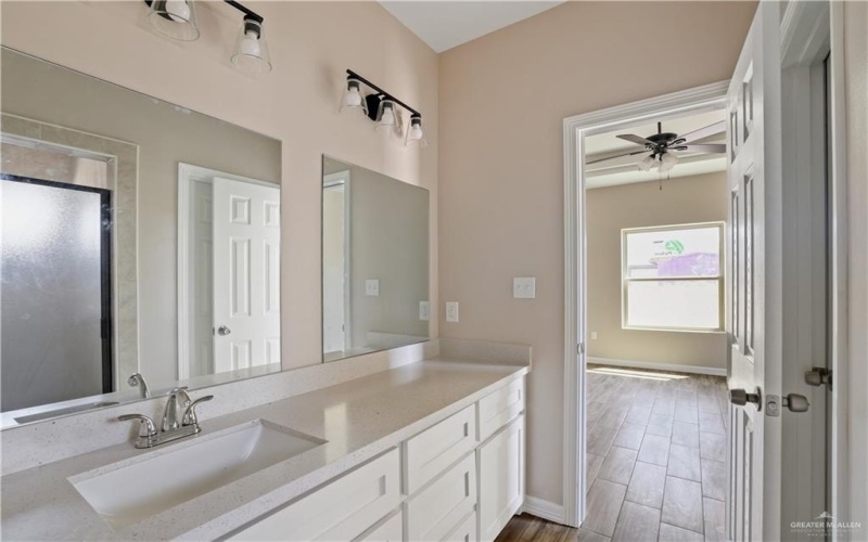 1304 E Acacia Drive, San Juan, TX 78589, 3 Habitaciones Habitaciones , ,2 BañosBaños,Residential,En Venta,1304 E Acacia Drive,465654
