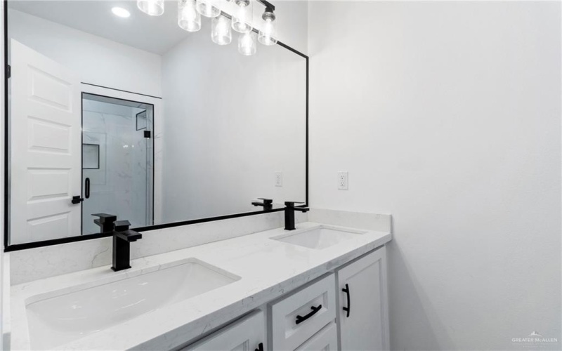 3412 Satelite Street, Edinburg, TX 78542, 3 Bedrooms Bedrooms, ,2 BathroomsBathrooms,Residential,For Sale,3412 Satelite Street,470905