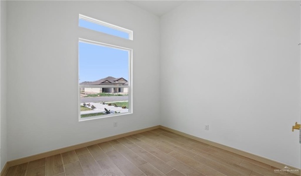 905 E 38th Street E, San Juan, TX 78589, 4 Bedrooms Bedrooms, ,2 BathroomsBathrooms,Residential,For Sale,905 E 38th Street E,470964