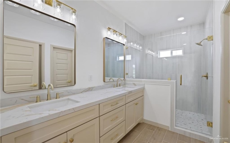 905 E 38th Street E, San Juan, TX 78589, 4 Habitaciones Habitaciones , ,2 BañosBaños,Residential,En Venta,905 E 38th Street E,470964