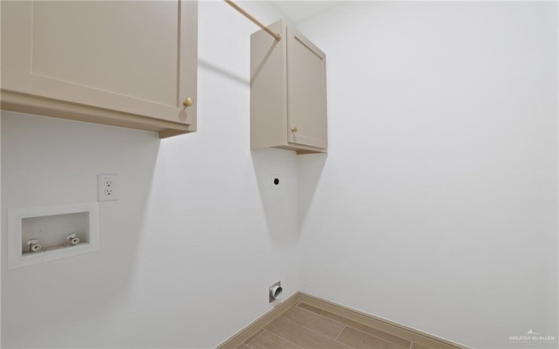 905 E 38th Street E, San Juan, TX 78589, 4 Habitaciones Habitaciones , ,2 BañosBaños,Residential,En Venta,905 E 38th Street E,470964