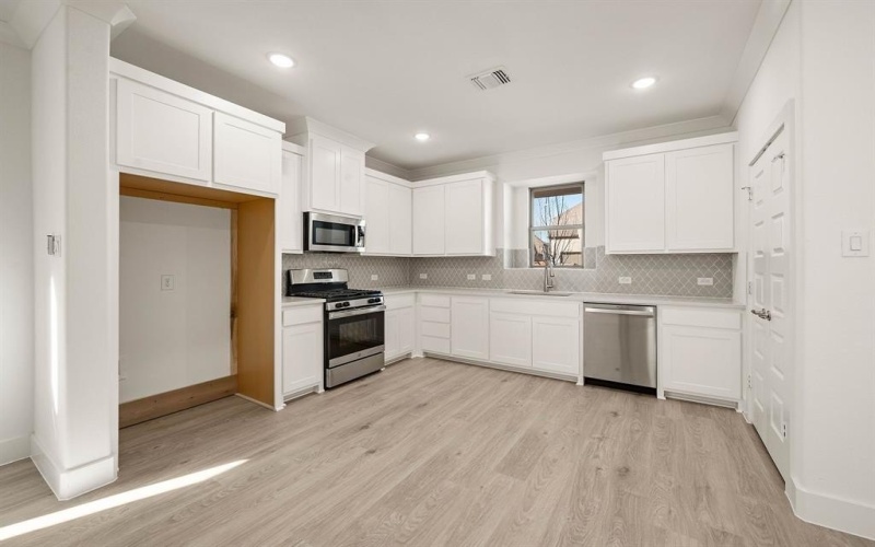 2629 Tanager Street, Fort Worth, TX 76118, 3 Bedrooms Bedrooms, ,2 BathroomsBathrooms,Residential Lease,For Rent,2629 Tanager Street,20868674