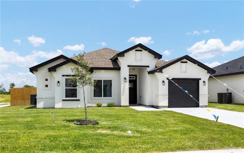 324 N Leon Avenue, Elsa, TX 78543, 3 Bedrooms Bedrooms, ,2 BathroomsBathrooms,Residential,For Sale,324 N Leon Avenue,470971