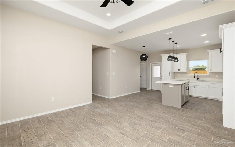 308 N Leon Avenue, Elsa, TX 78543, 3 Bedrooms Bedrooms, ,2 BathroomsBathrooms,Residential,For Sale,308 N Leon Avenue,470972
