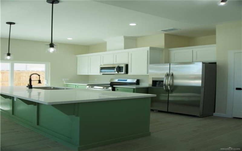 5705 Notre Dame Avenue #1, McAllen, TX 78504, 2 Habitaciones Habitaciones , ,2 BañosBaños,Residential Lease,En Alquiler,5705 Notre Dame Avenue,471009