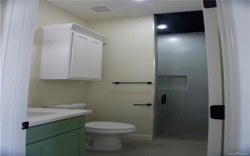 5705 Notre Dame Avenue #1, McAllen, TX 78504, 2 Habitaciones Habitaciones , ,2 BañosBaños,Residential Lease,En Alquiler,5705 Notre Dame Avenue,471009