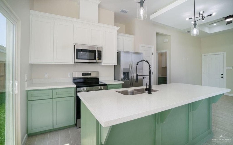 5705 Notre Dame Avenue #3, McAllen, TX 78504, 2 Habitaciones Habitaciones , ,2 BañosBaños,Residential Lease,En Alquiler,5705 Notre Dame Avenue,471011