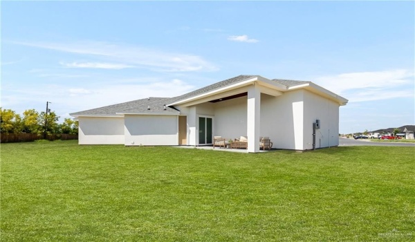 3801 E Diamondhead Avenue, Alton, TX 78573, 3 Habitaciones Habitaciones , ,2 BañosBaños,Residential,En Venta,3801 E Diamondhead Avenue,465780