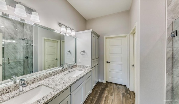 7308 54th Street, McAllen, TX 78504, 3 Bedrooms Bedrooms, ,2 BathroomsBathrooms,Residential,For Sale,7308 54th Street,465825
