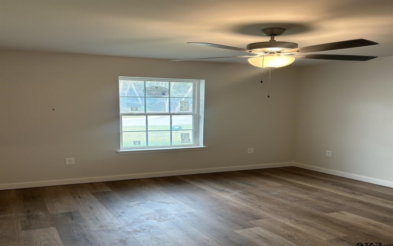 8435 Garrett Dr, Tyler, TX 75703, ,2 BañosBaños,Residential Multi Family,En Venta,8435 Garrett Dr,24016679