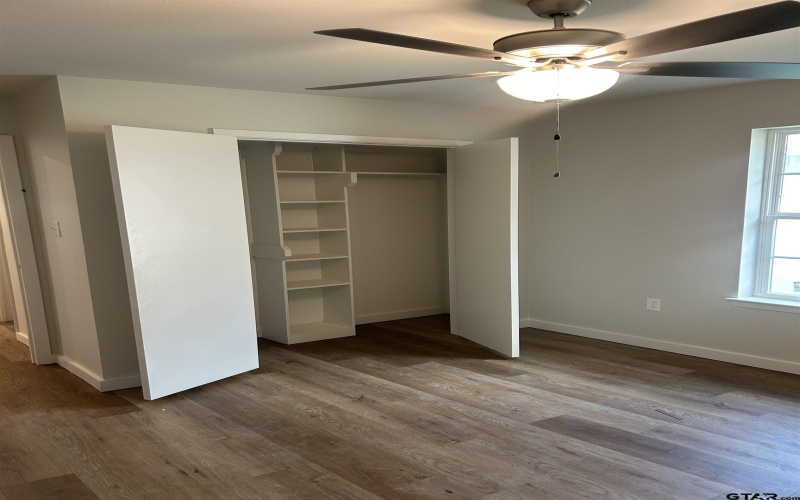 8435 Garrett Dr, Tyler, TX 75703, ,2 BañosBaños,Residential Multi Family,En Venta,8435 Garrett Dr,24016679