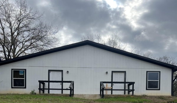 1131 E Commerce St, Tyler, TX 75702, ,5 BañosBaños,Residential Multi Family,En Venta,1131 E Commerce St,24016824