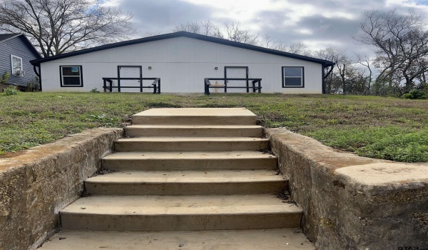 1131 E Commerce St, Tyler, TX 75702, ,5 BañosBaños,Residential Multi Family,En Venta,1131 E Commerce St,24016824