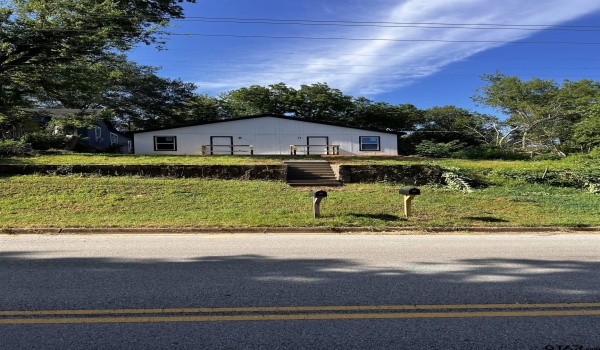 1131 E Commerce St, Tyler, TX 75702, ,5 BañosBaños,Residential Multi Family,En Venta,1131 E Commerce St,24016824