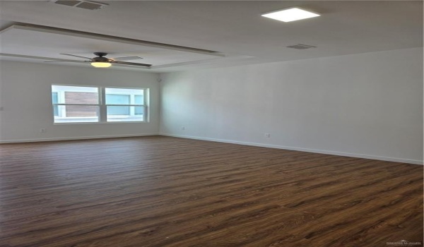 901 E Yuma Avenue #204, McAllen, TX 78503, 2 Bedrooms Bedrooms, ,2 BathroomsBathrooms,Residential Lease,For Rent,901 E Yuma Avenue,466050