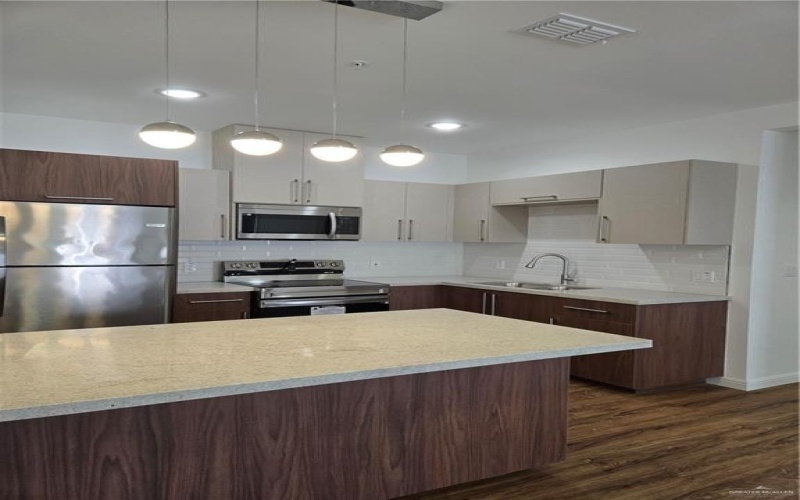901 E Yuma Avenue #204, McAllen, TX 78503, 2 Bedrooms Bedrooms, ,2 BathroomsBathrooms,Residential Lease,For Rent,901 E Yuma Avenue,466050