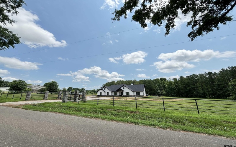 413 S CR 3101, Jacksonville, TX 75766, 5 Bedrooms Bedrooms, ,5 BathroomsBathrooms,Residential,For Sale,413 S CR 3101,25001910