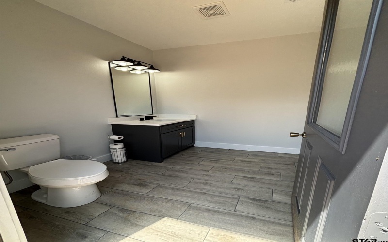 413 S CR 3101, Jacksonville, TX 75766, 5 Bedrooms Bedrooms, ,5 BathroomsBathrooms,Residential,For Sale,413 S CR 3101,25001910