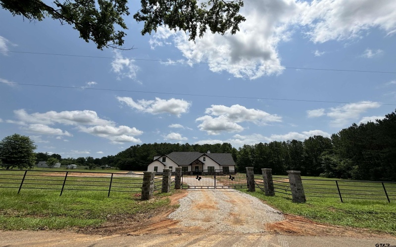 413 S CR 3101, Jacksonville, TX 75766, 5 Bedrooms Bedrooms, ,5 BathroomsBathrooms,Residential,For Sale,413 S CR 3101,25001910
