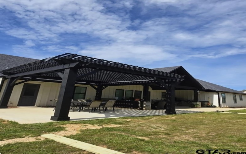 413 S CR 3101, Jacksonville, TX 75766, 5 Bedrooms Bedrooms, ,5 BathroomsBathrooms,Residential,For Sale,413 S CR 3101,25001910