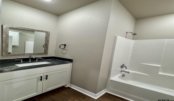 1523 Owens Ave Unit 101, Tyler, TX 75702, 3 Bedrooms Bedrooms, ,2 BathroomsBathrooms,Residential,For Sale,1523 Owens Ave Unit 101,25002157