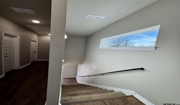 1523 Owens Ave Unit 101, Tyler, TX 75702, 3 Bedrooms Bedrooms, ,2 BathroomsBathrooms,Residential,For Sale,1523 Owens Ave Unit 101,25002157