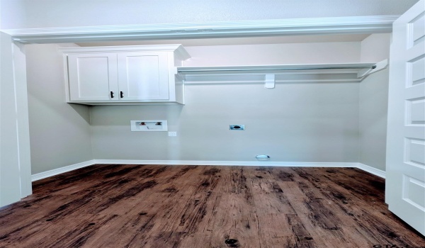 1523 Owens Ave Unit 101, Tyler, TX 75702, 3 Bedrooms Bedrooms, ,2 BathroomsBathrooms,Residential,For Sale,1523 Owens Ave Unit 101,25002157