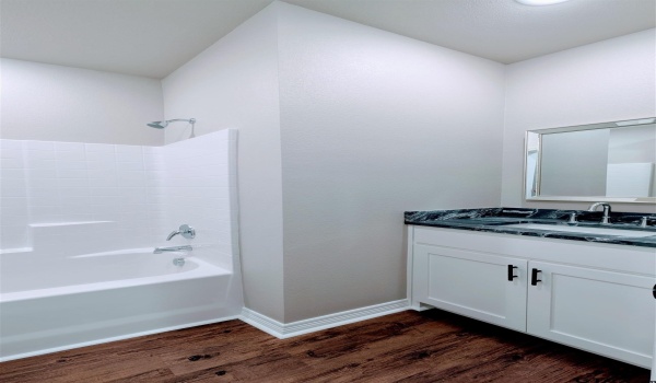 1523 Owens Ave Unit 101, Tyler, TX 75702, 3 Bedrooms Bedrooms, ,2 BathroomsBathrooms,Residential,For Sale,1523 Owens Ave Unit 101,25002157