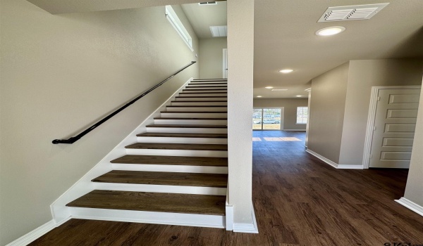 1523 Owens Ave Unit 101, Tyler, TX 75702, 3 Bedrooms Bedrooms, ,2 BathroomsBathrooms,Residential,For Sale,1523 Owens Ave Unit 101,25002157