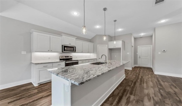 505 Ellis Place Drive, Greenville, TX 75402, 4 Bedrooms Bedrooms, ,3 BathroomsBathrooms,Residential Lease,For Rent,505 Ellis Place Drive,20866583