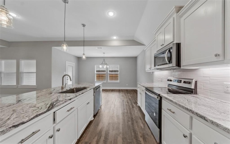 505 Ellis Place Drive, Greenville, TX 75402, 4 Bedrooms Bedrooms, ,3 BathroomsBathrooms,Residential Lease,For Rent,505 Ellis Place Drive,20866583