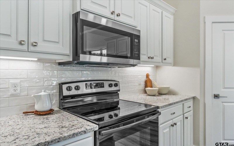 15093 High Country Acres, Tyler, TX 75706, 3 Bedrooms Bedrooms, ,2 BathroomsBathrooms,Residential,For Sale,15093 High Country Acres,25002322
