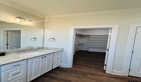 15055 High Country Acres Ln, Tyler, TX 75706, 3 Bedrooms Bedrooms, ,2 BathroomsBathrooms,Residential,For Sale,15055 High Country Acres Ln,25002360