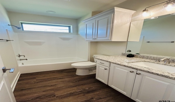 15055 High Country Acres Ln, Tyler, TX 75706, 3 Bedrooms Bedrooms, ,2 BathroomsBathrooms,Residential,For Sale,15055 High Country Acres Ln,25002360