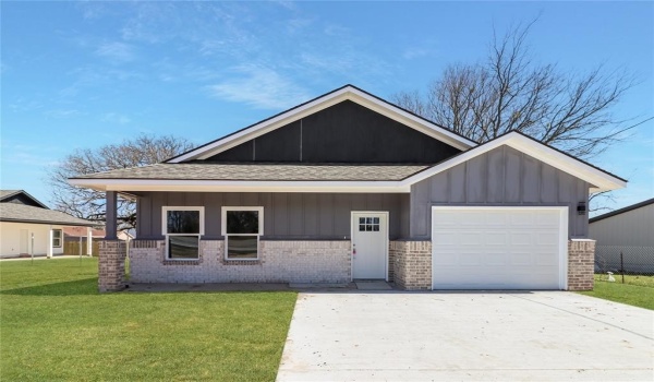 4105 Rees Street, Greenville, TX 75401, 3 Bedrooms Bedrooms, ,2 BathroomsBathrooms,Residential,For Sale,4105 Rees Street,20868732