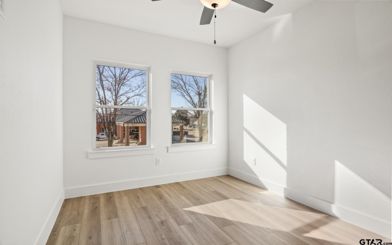 196 W 17th, Mt Pleasant, TX 75455, ,Commercial Sale,En Venta,196 W 17th,25002940