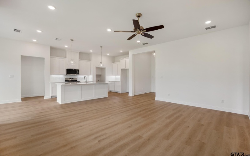 216 August Drive, Bullard, TX 75757, 4 Bedrooms Bedrooms, ,2 BathroomsBathrooms,Residential,For Sale,216 August Drive,25003124