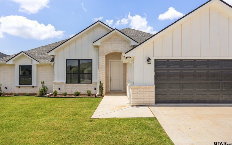 430 Mary Circle, Bullard, TX 75757, 4 Bedrooms Bedrooms, ,2 BathroomsBathrooms,Residential,For Sale,430 Mary Circle,25003126