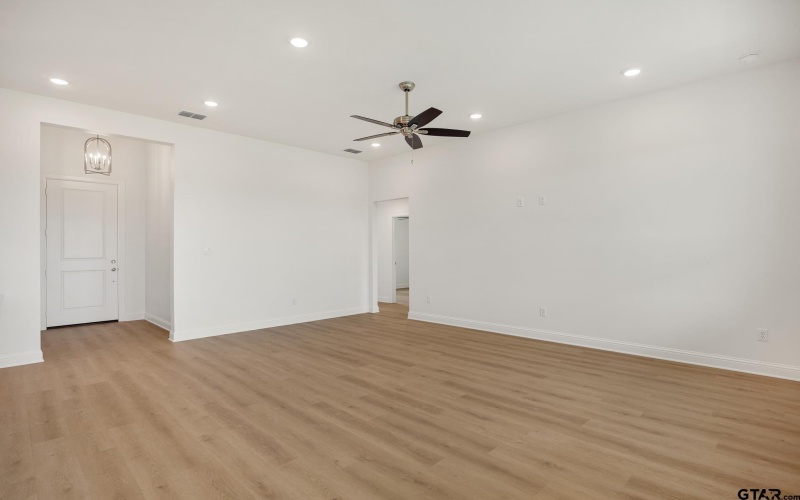 430 Mary Circle, Bullard, TX 75757, 4 Bedrooms Bedrooms, ,2 BathroomsBathrooms,Residential,For Sale,430 Mary Circle,25003126