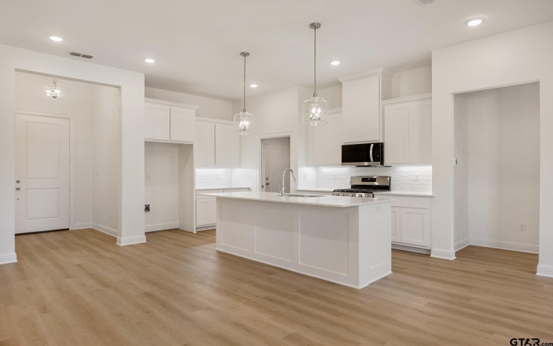 217 August Drive, Bullard, TX 75757, 4 Bedrooms Bedrooms, ,2 BathroomsBathrooms,Residential,For Sale,217 August Drive,25003127