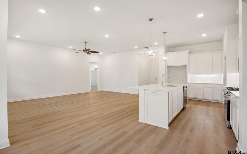 217 August Drive, Bullard, TX 75757, 4 Bedrooms Bedrooms, ,2 BathroomsBathrooms,Residential,For Sale,217 August Drive,25003127