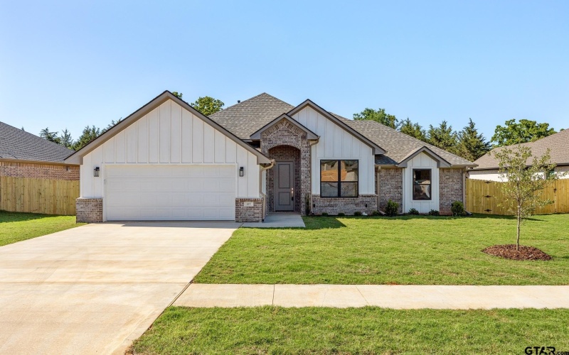 217 August Drive, Bullard, TX 75757, 4 Bedrooms Bedrooms, ,2 BathroomsBathrooms,Residential,For Sale,217 August Drive,25003127