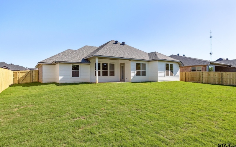 217 August Drive, Bullard, TX 75757, 4 Bedrooms Bedrooms, ,2 BathroomsBathrooms,Residential,For Sale,217 August Drive,25003127