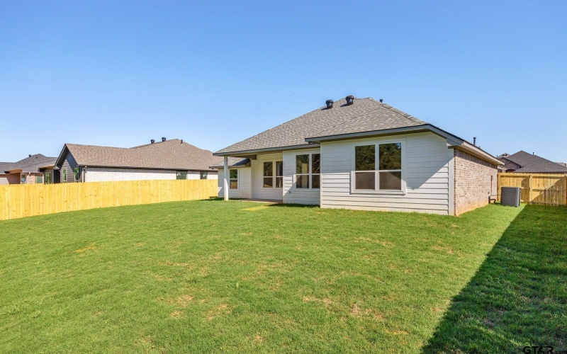 217 August Drive, Bullard, TX 75757, 4 Bedrooms Bedrooms, ,2 BathroomsBathrooms,Residential,For Sale,217 August Drive,25003127