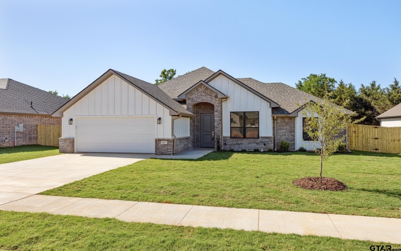217 August Drive, Bullard, TX 75757, 4 Bedrooms Bedrooms, ,2 BathroomsBathrooms,Residential,For Sale,217 August Drive,25003127